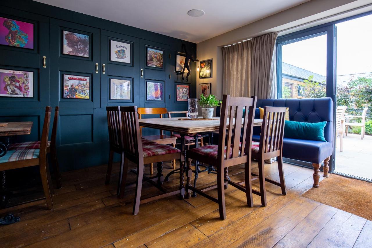 The George Inn Barford St Michael Eksteriør billede The dining room at The Old Red Lion