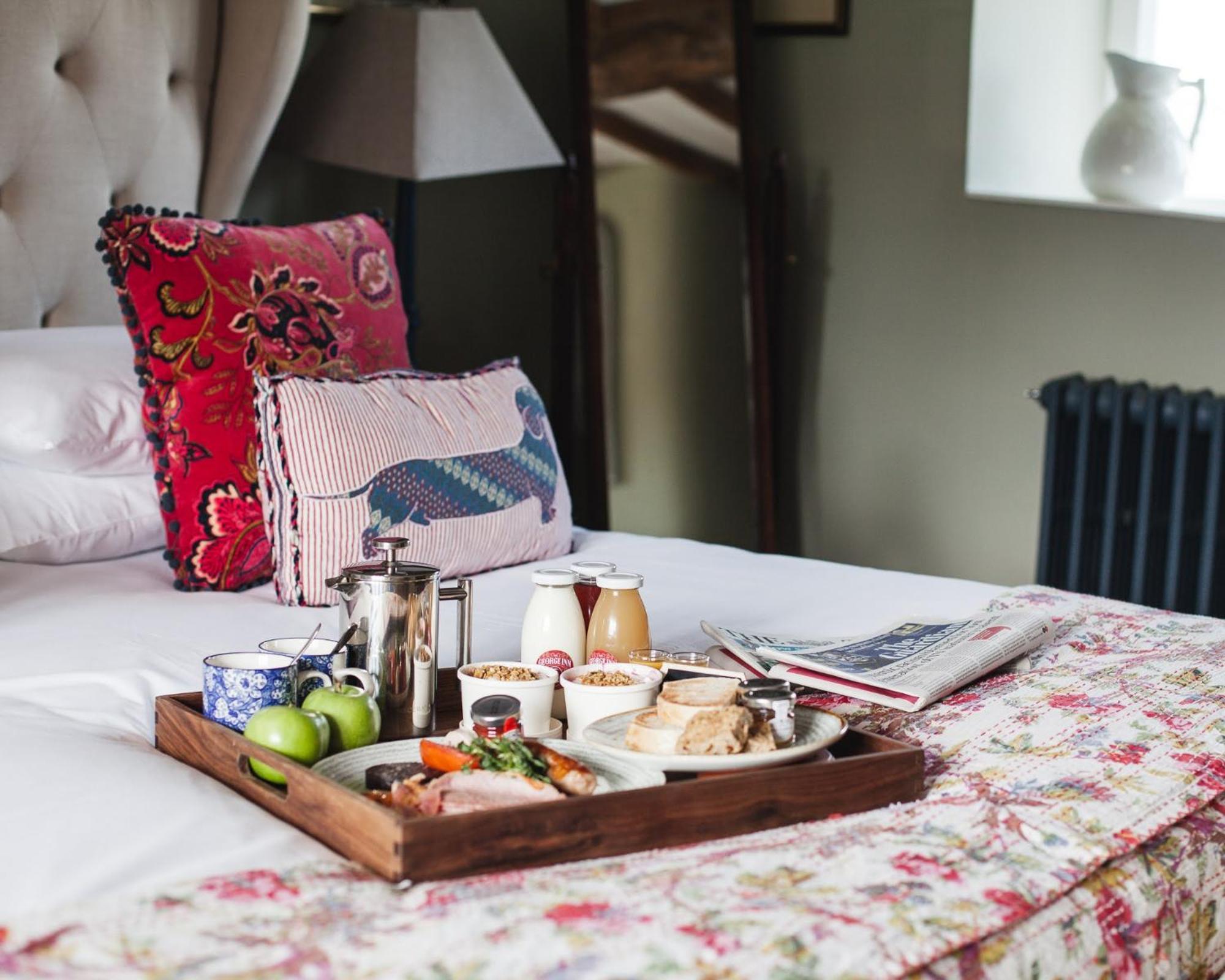 The George Inn Barford St Michael Eksteriør billede Breakfast in bed
