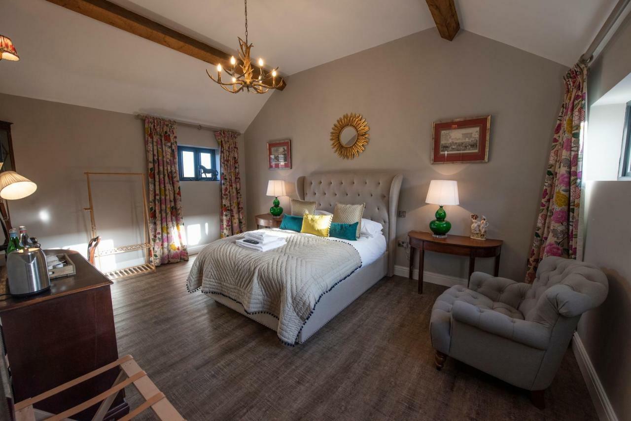 The George Inn Barford St Michael Eksteriør billede The bedroom at The Old School House
