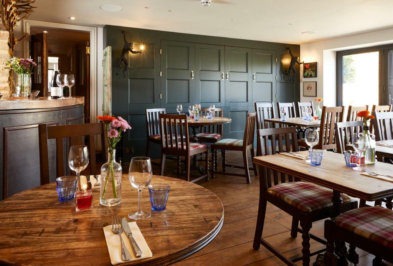 The George Inn Barford St Michael Eksteriør billede The interior of the restaurant